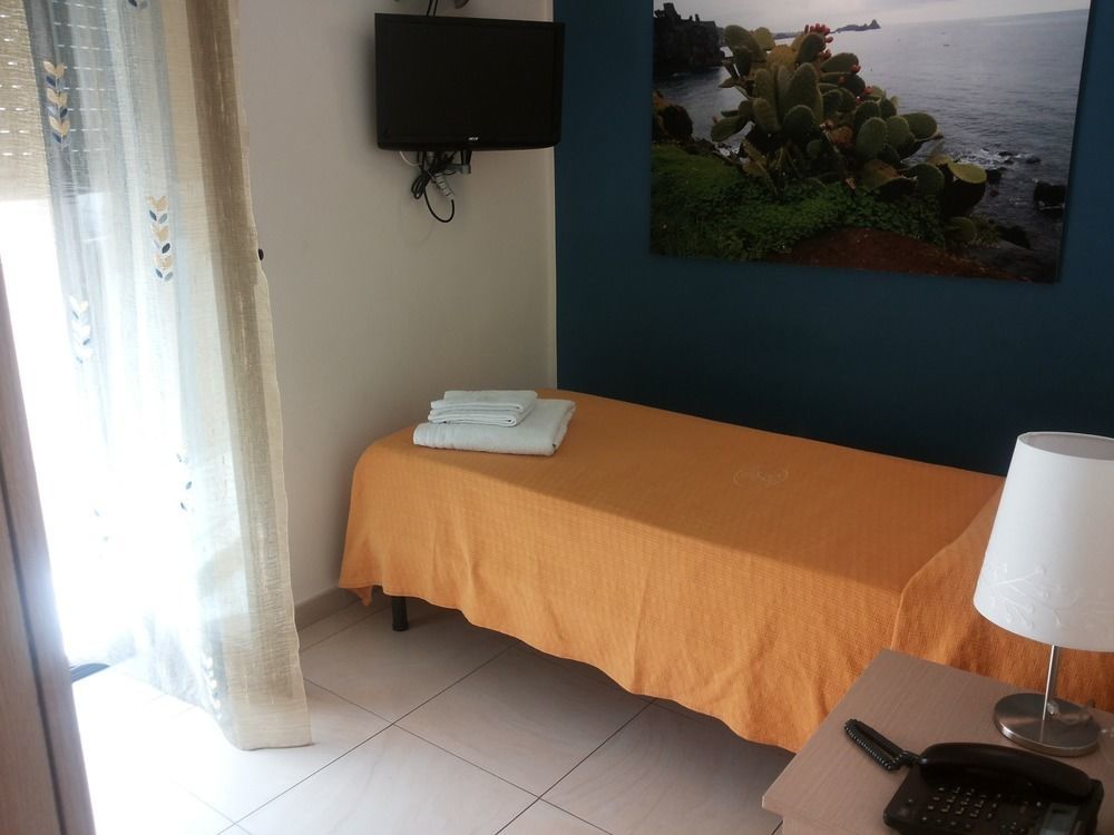 Hotel Residence Empedocle เมสซีนา ภายนอก รูปภาพ