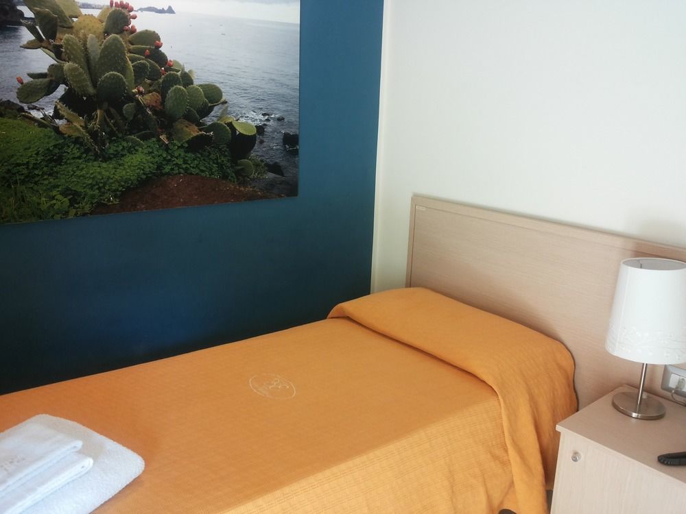 Hotel Residence Empedocle เมสซีนา ภายนอก รูปภาพ