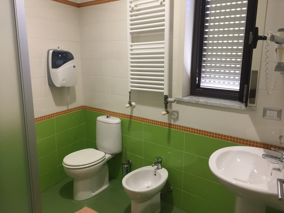 Hotel Residence Empedocle เมสซีนา ภายนอก รูปภาพ