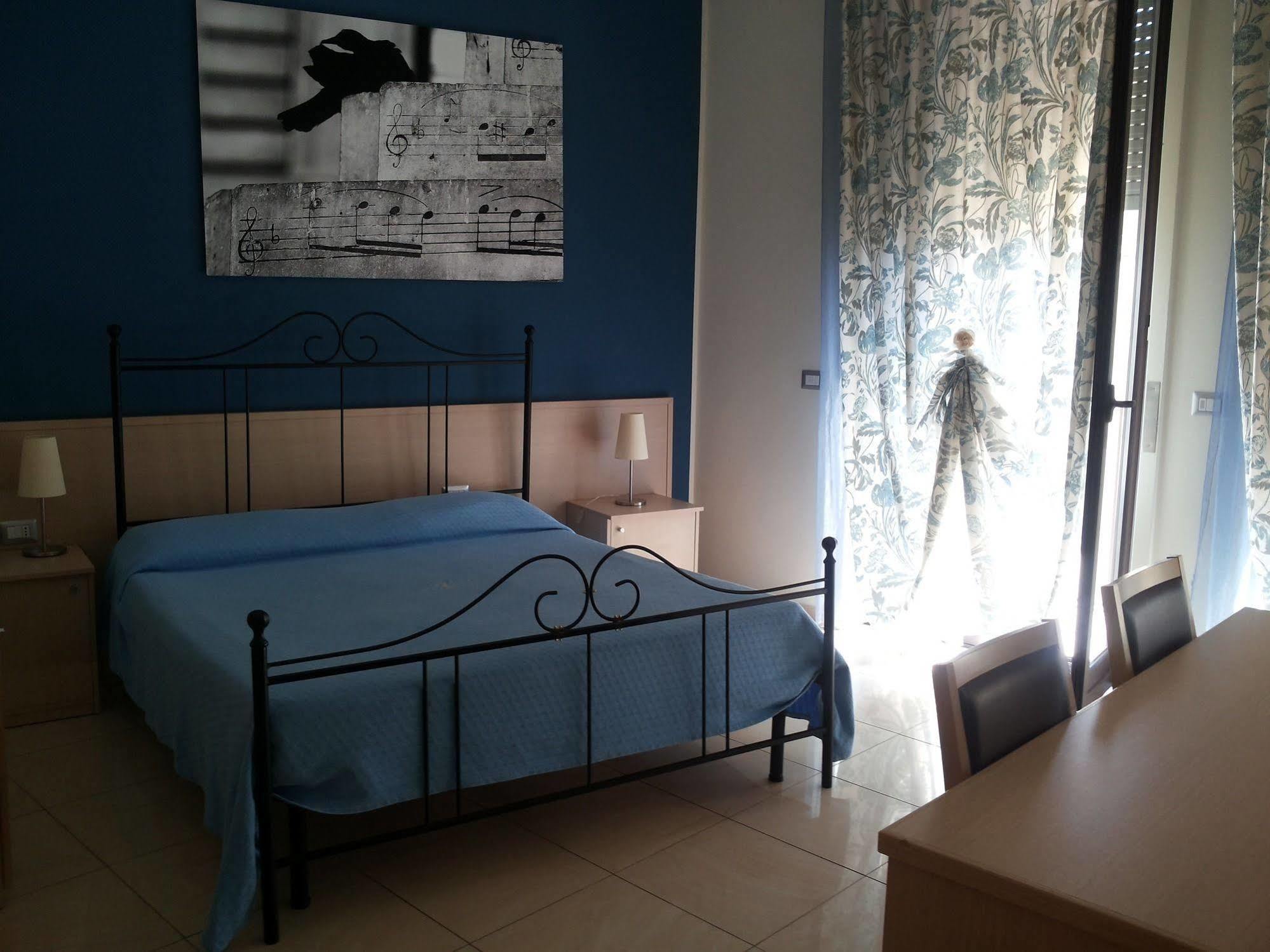 Hotel Residence Empedocle เมสซีนา ภายนอก รูปภาพ