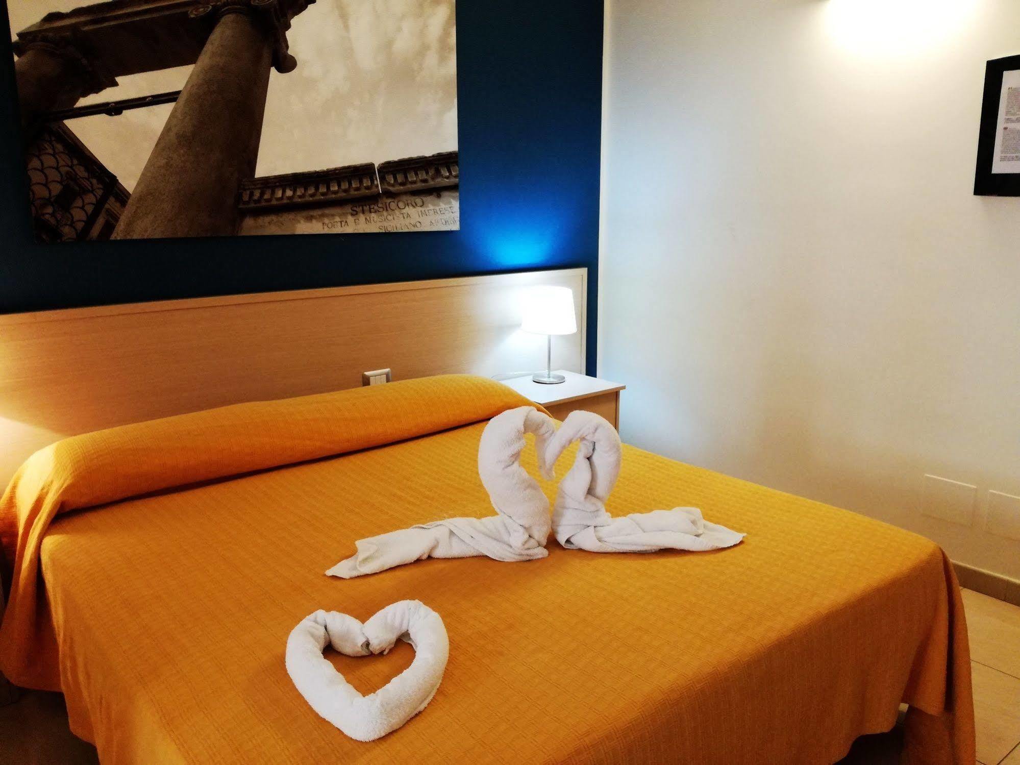 Hotel Residence Empedocle เมสซีนา ภายนอก รูปภาพ
