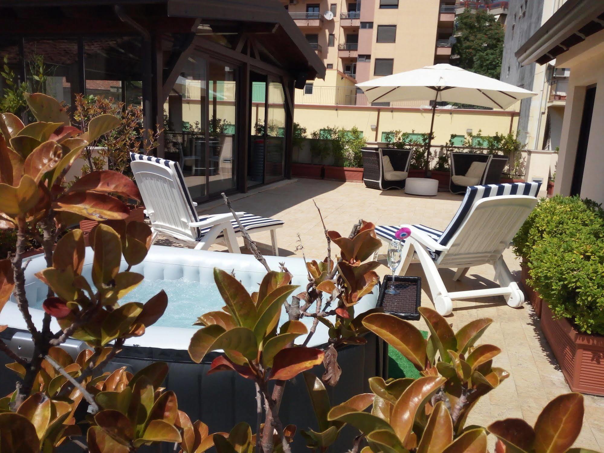 Hotel Residence Empedocle เมสซีนา ภายนอก รูปภาพ