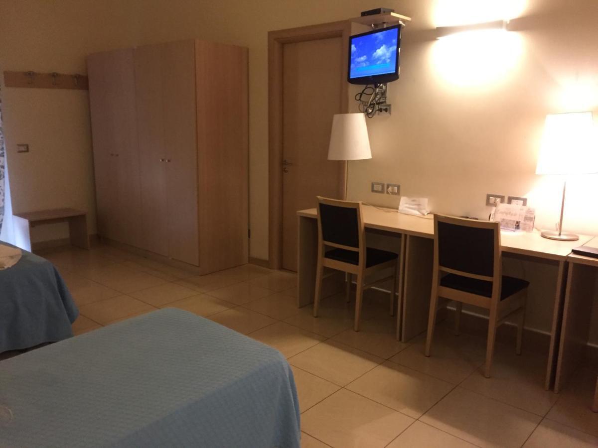 Hotel Residence Empedocle เมสซีนา ภายนอก รูปภาพ